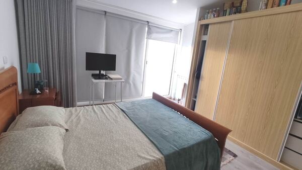 Moradia T4, totalmente  renovada na Póvoa de Varzi. Casa e apartamentos para vender