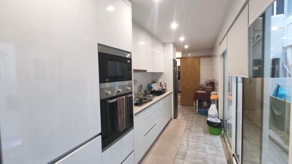 Moradia T4, totalmente  renovada na Póvoa de Varzi. Casa e apartamentos para vender