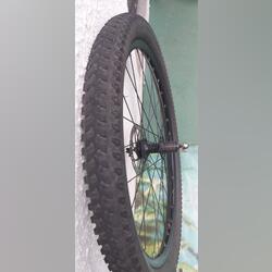 Roda 27.5 de bicicleta . Rodas de bicicletas