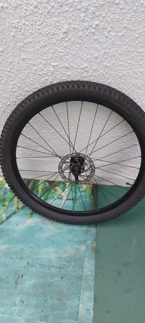 Roda 27.5 de bicicleta . Rodas de bicicletas