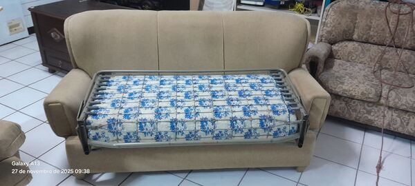 Trio de sofás em tecido. Sofás e Poltronas