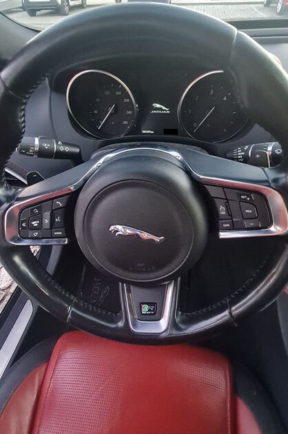 🐆 Jaguar XE R.Sport 2.0D. Carros