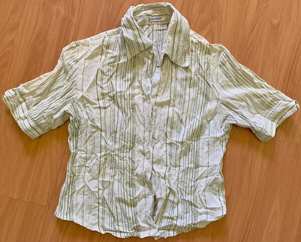 Blusa de Senhora Riscada, como Nova. Camisas e Blusas