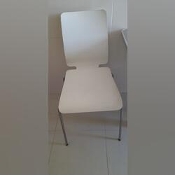 Mesa Aluminio ALTAMIRA 4 cadeiras brancas IKEA . Mesas e Cadeiras. Amadora.  Alumínio De jantar  