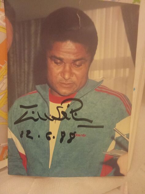 Foto autografada Eusébio . Outras Artes e Coleccionismo