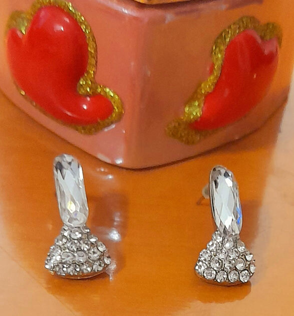  Brincos - Mulher. Brincos