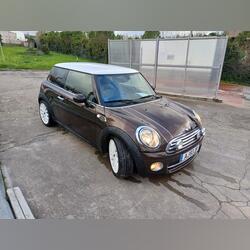 Mini Cooper Mayfair. Carros. Peniche. 2010   175.000 km Manual Diesel 110 cv 3 portas Castanho Volante multi-funções