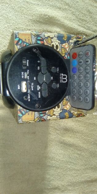 COLUNA portatil com Comando. Colunas Wi-fi e Bluetooth