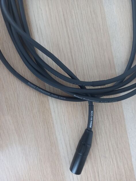 2 Cabos Roland Rcc-15-TRXM preto 4,5 m. Equipamento de DJ. Paredes. Novo / Como novo