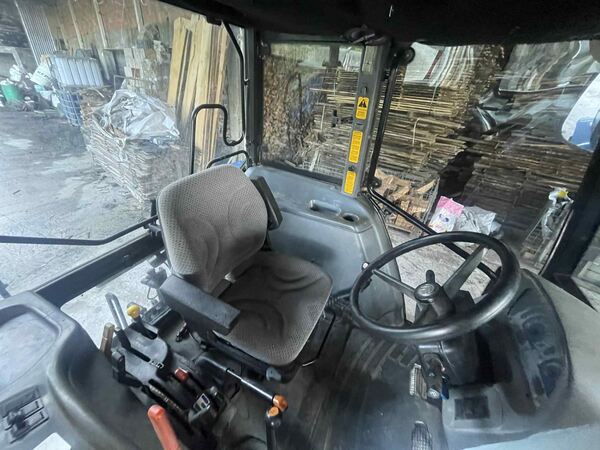 Trator New Holland . Tratores