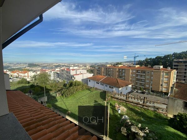 Moradia V5 ao centro de Gondomar, excelentes áreas. Casa e apartamentos para vender