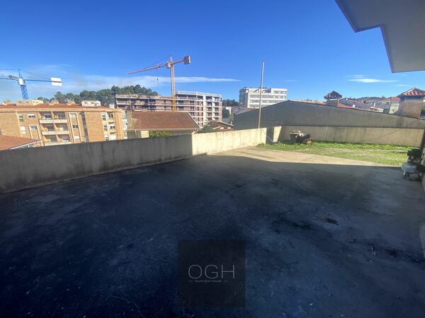 Moradia V5 ao centro de Gondomar, excelentes áreas. Casa e apartamentos para vender