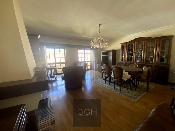 Moradia V5 ao centro de Gondomar, excelentes áreas. Casa e apartamentos para vender