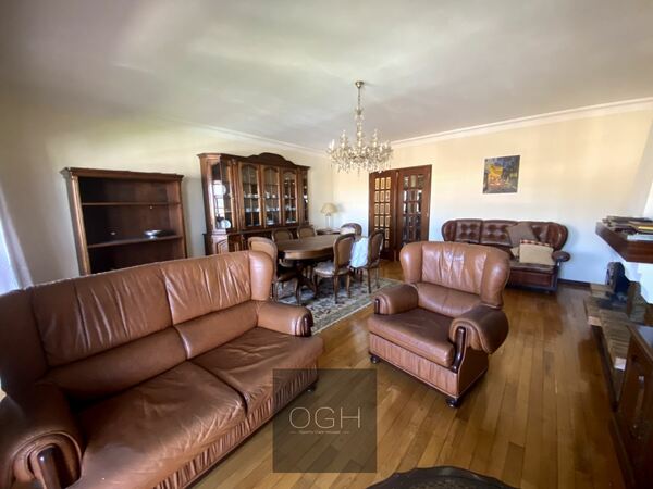 Moradia V5 ao centro de Gondomar, excelentes áreas. Casa e apartamentos para vender