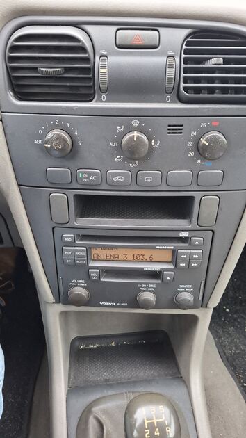 volvo v40 Diesel. Carros