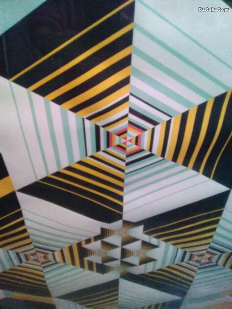 Quadro geométrico, com vidro e moldura. Quadros