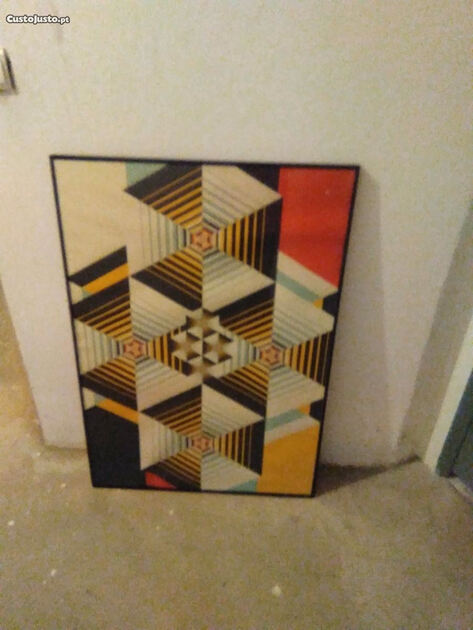 Quadro geométrico, com vidro e moldura. Quadros
