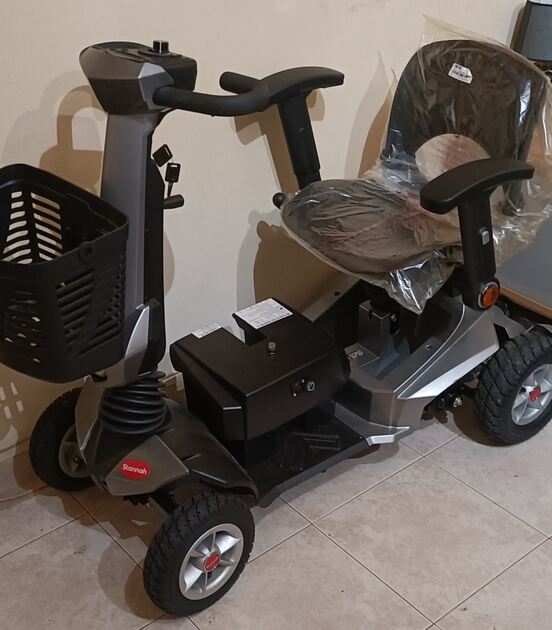scooters elétrica para mobilidade reduzida. Scooters
