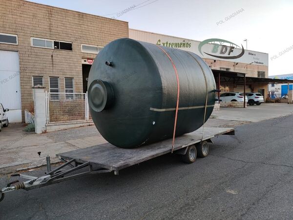 TANQUES DE POLIÉSTER PARA PECUÁRIA E IRRIGAÇÃO.. Outros (Negócios)