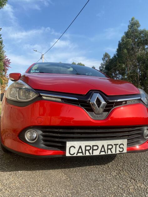 Renault Clio IV. Carros