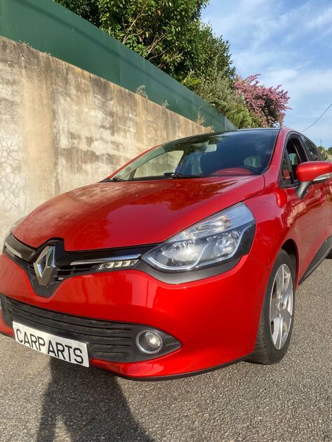 Renault Clio IV. Carros