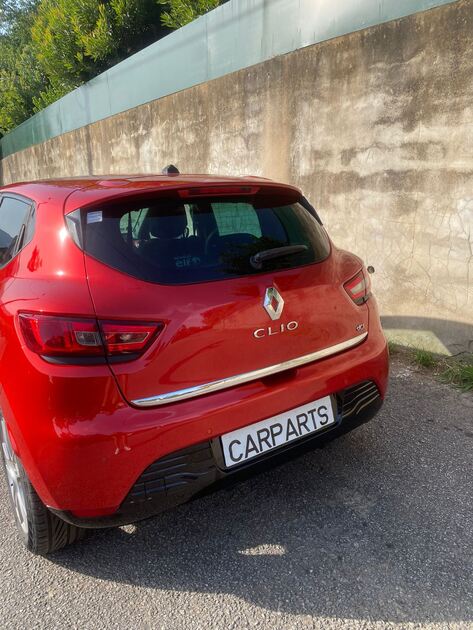 Renault Clio IV. Carros