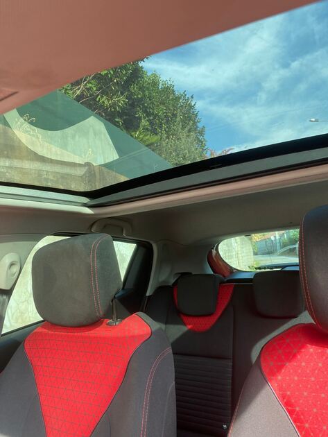 Renault Clio IV. Carros