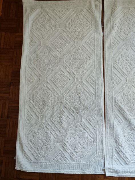 Terno de tapetes de quarto ou outro, branco em algodão . Carpetes e Tapetes