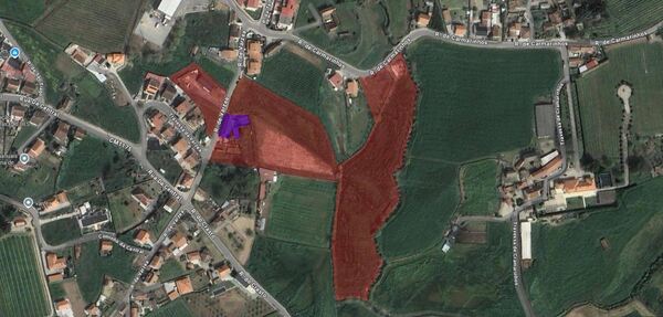 Quinta com terreno de 27.807 m² à venda em Várzea. Quintas
