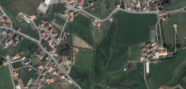 Quinta com terreno de 27.807 m² à venda em Várzea. Quintas