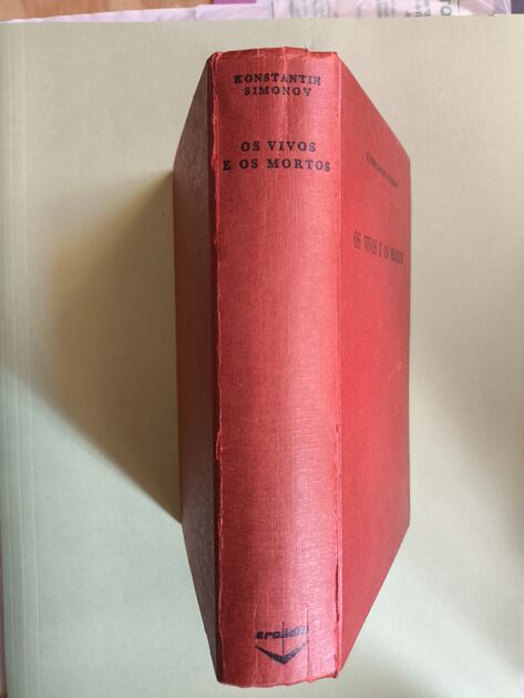Os Vivos e os Mortos - Konstantin Simonov. Livros