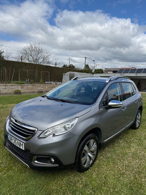 Peugeot 2008 ALLURE. Carros