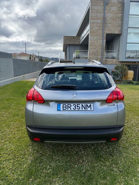Peugeot 2008 ALLURE. Carros
