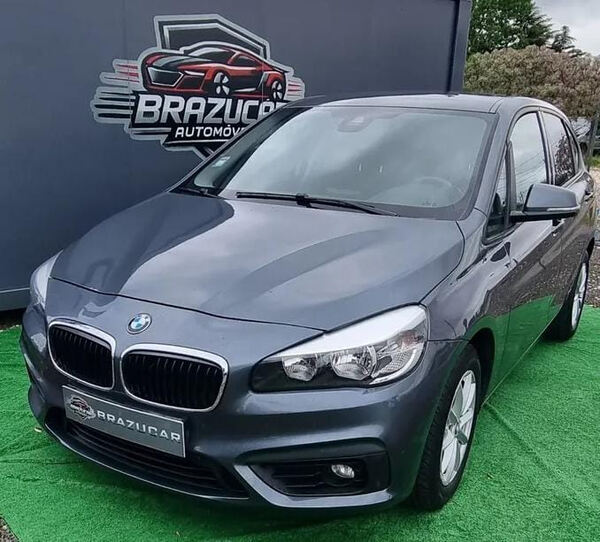 BMW 116/216d. Carros