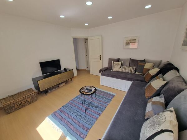T1 Luminoso no Porto Mobilado, Localização Premium. Casa e apartamentos para vender