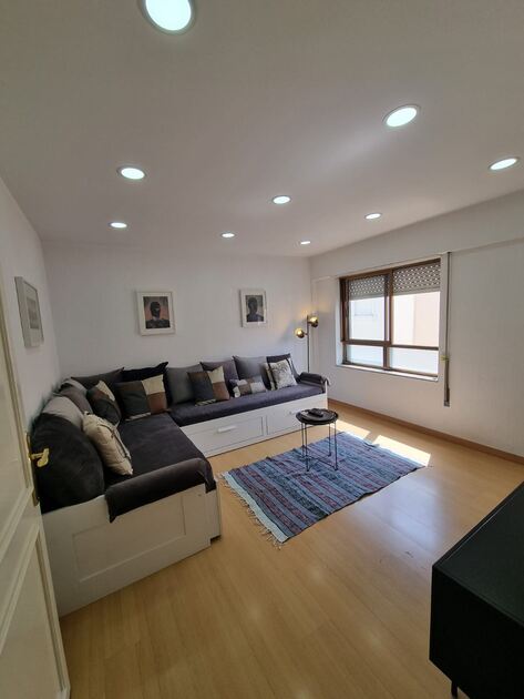 T1 Luminoso no Porto Mobilado, Localização Premium. Casa e apartamentos para vender