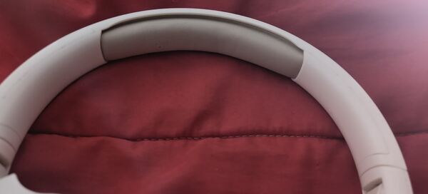 Fones Bluetooth Brancos - Usados, em Ótimo Estado . Auscultadores