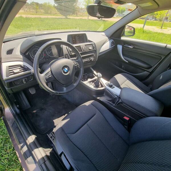 BMW 116D Sport. Carros