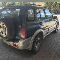 Suzuki Gran Vitara. Carros. 1998   368.000 km Manual Diesel 5 portas Verde 4x4