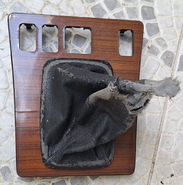 Restauro de madeiras interiores para Automoveis. Carros clássicos