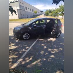 Opel meriva. Carros. Viseu. 2015   150.000 km Manual Diesel 85 cv 5 portas Preto Ar condicionado Vidros eléctricos Volante multi-funções