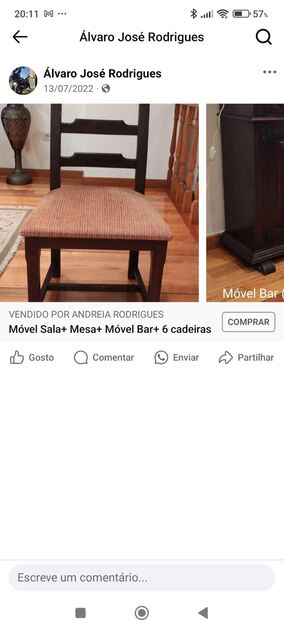Sala de jantar completa . Conjunto de mesa e cadeiras