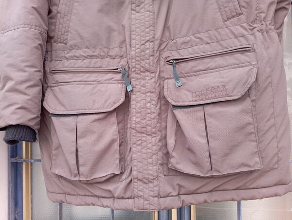 kispo impermeável e acolchoado. Casacos para homem
