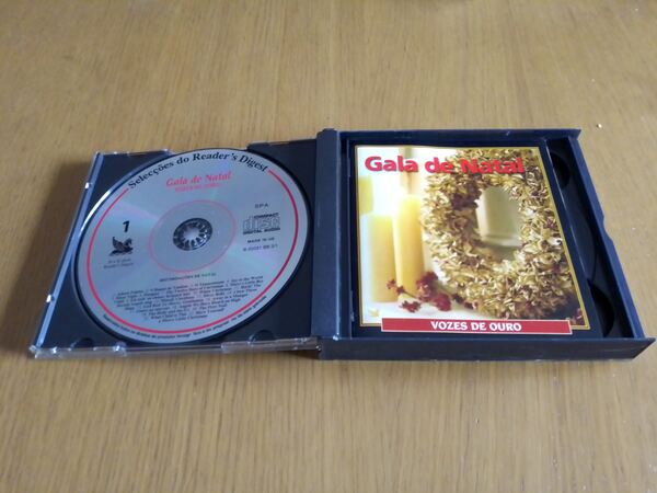 3 CDS Gala de Natal - Vozes de Ouro. Vinil, CDs