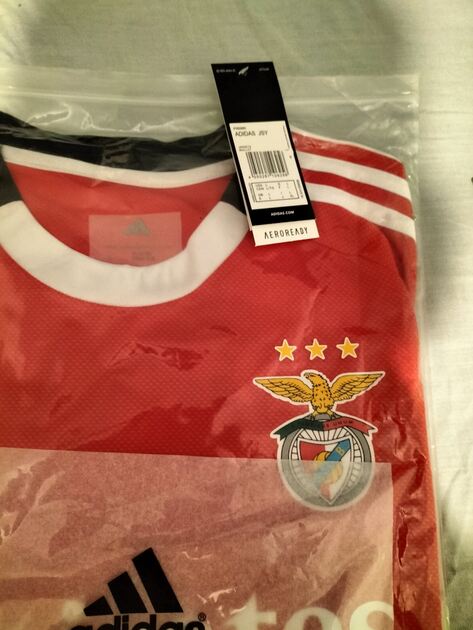 Camisolas de futebol . Camisolas futebol