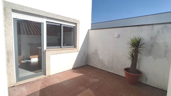 Apartamento. Casa e apartamentos para arrendar