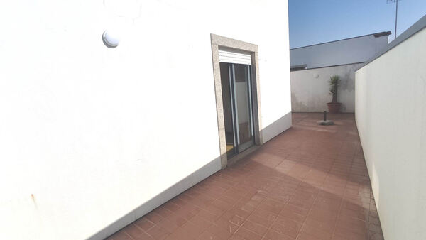 Apartamento. Casa e apartamentos para arrendar