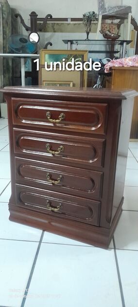 Mesinha de cabeceira nº1. Mesinhas