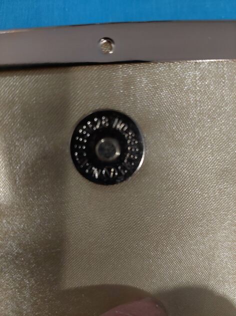 Bolsa de mão e tiracolo – sem marca - nova. Carteiras