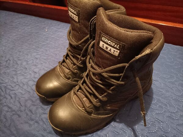 Botas tácticas marca Swat. Botas
